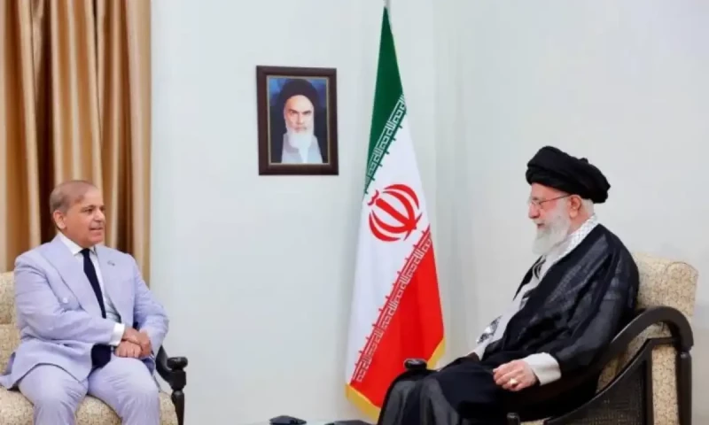 PM meets Iran&rsquo;s Supreme Leader, discuss bilateral, regional issues