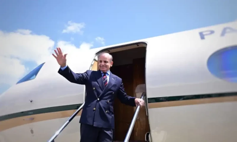 PM Shehbaz concludes Azerbaijan visit, leaves for Tajikistan