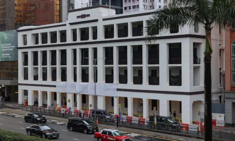 China sets up international mediation body in Hong Kong