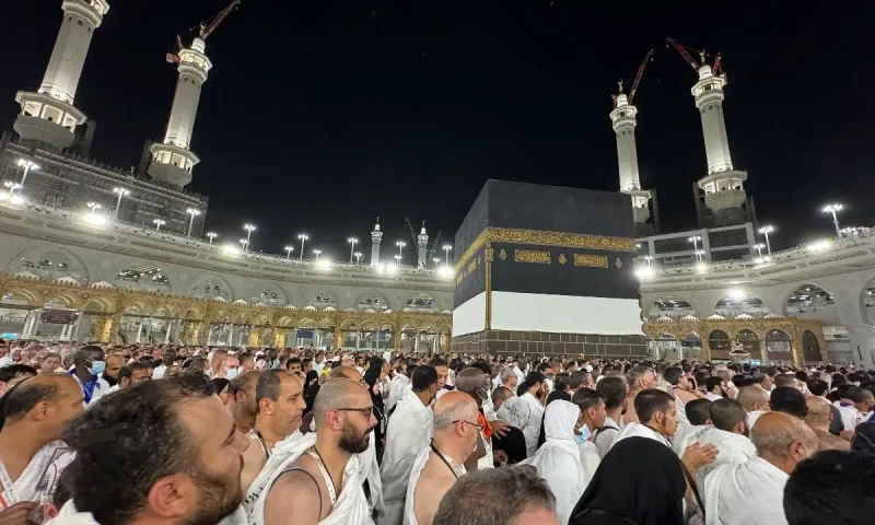 Million-plus pilgrims to begin hajj under blazing sun
