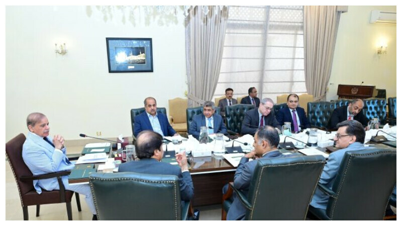 PM directs expansion of Pakistan Railway network to boost trade with Central Asia