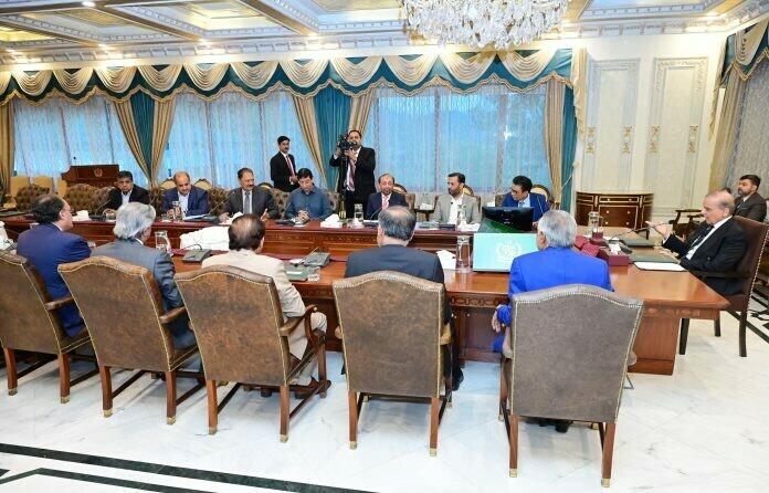 PM meets MQM leaders, assures steady completion of K-4 project