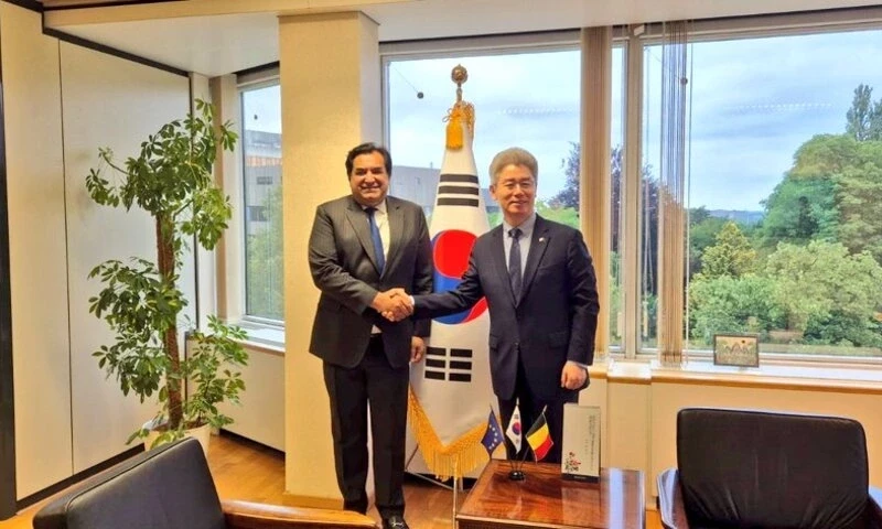 Ambassador Qureshi discusses avenues to deepen Pakistan-NATO cooperation