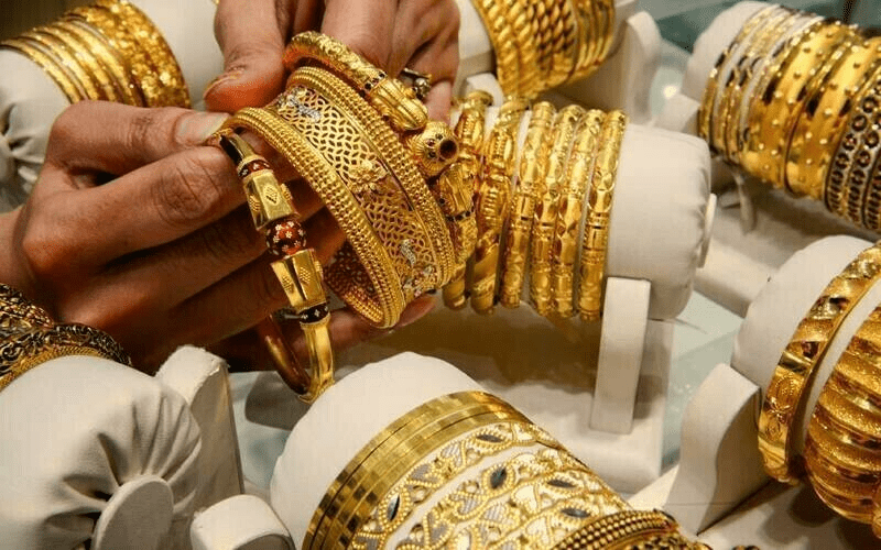 Gold prices surge sharply in domestic market