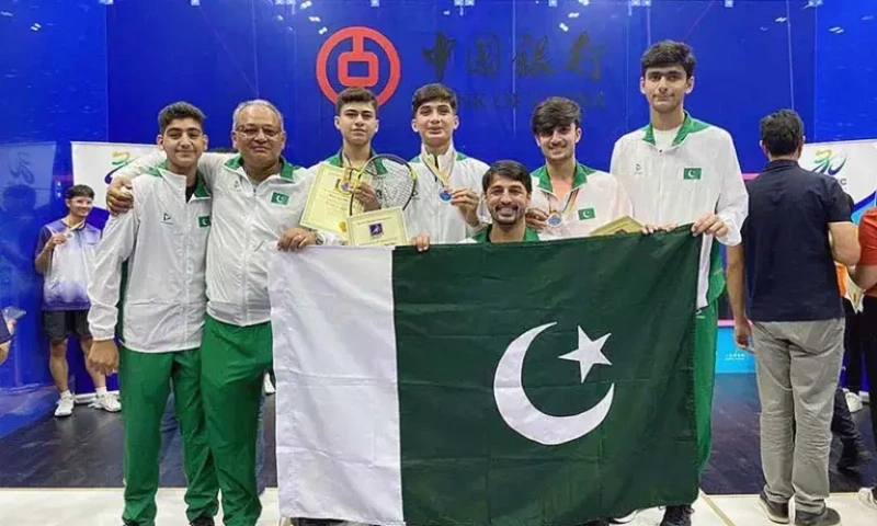 Pakistan squash team heads to Malaysia for Asian championships