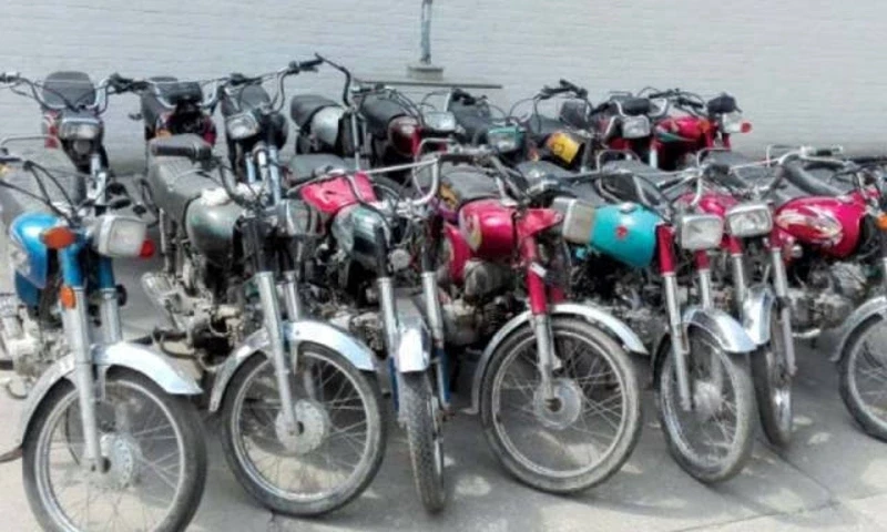 ICT police bust notorious gang, recover stolen goods and weapons in separate raids