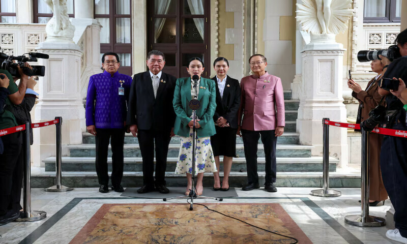 Blow for Thailand&rsquo;s govt as court suspends PM from duty
