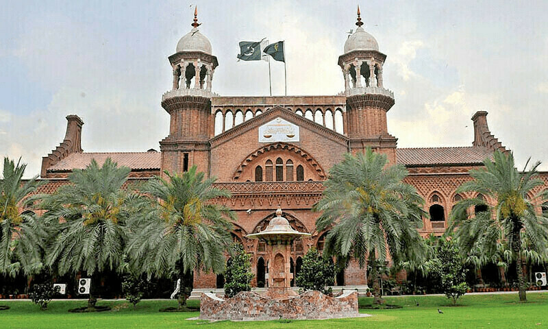 LHC orders complete ban on tree cutting in smog prevention drive