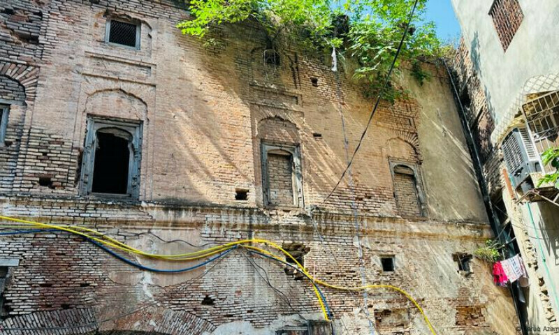 250 dilapidated buildings declared dangerous in Rawalpindi
