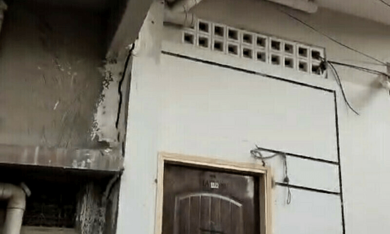 Dilapidated seven-storey building in Karachi evacuated