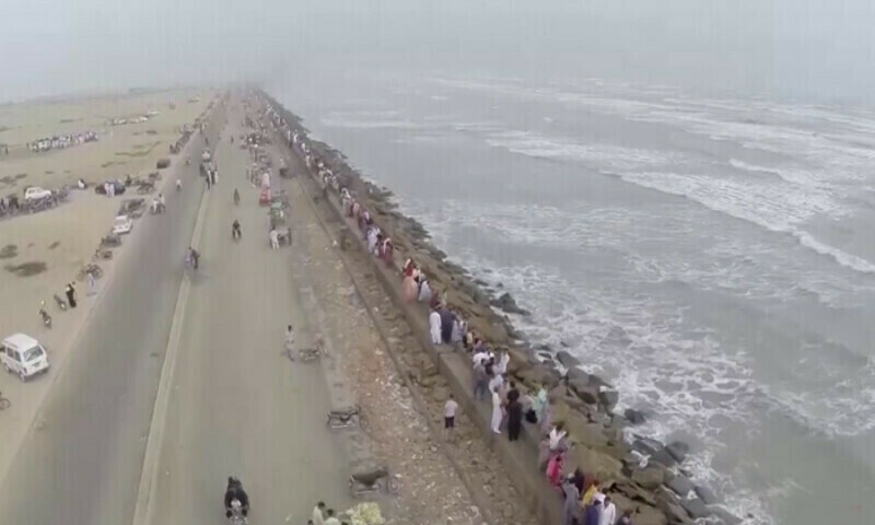 Karachi braces for cloudy weather, light rain ahead