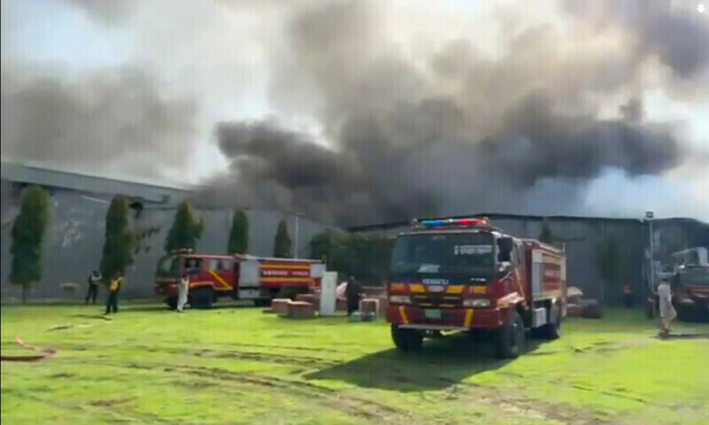 Massive fire breaks out at air conditioner factory near Model Town Humak