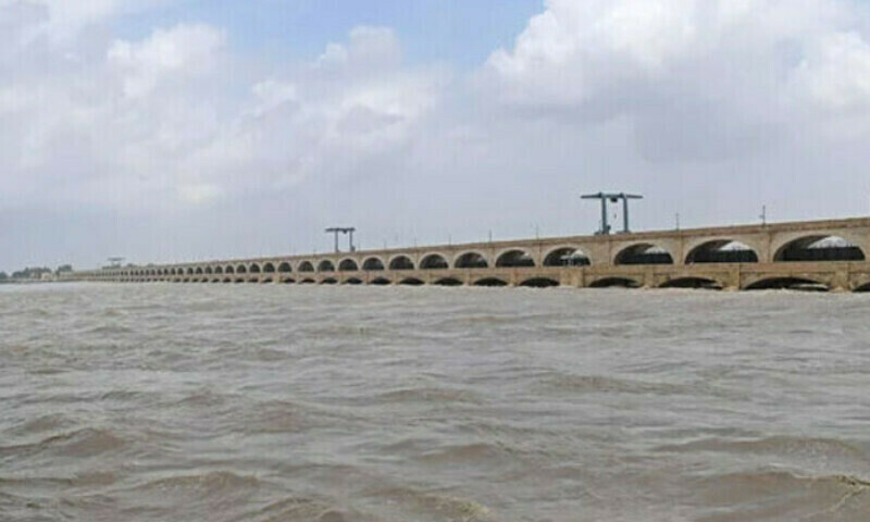Rising water levels in Indus River trigger medium-level flood
