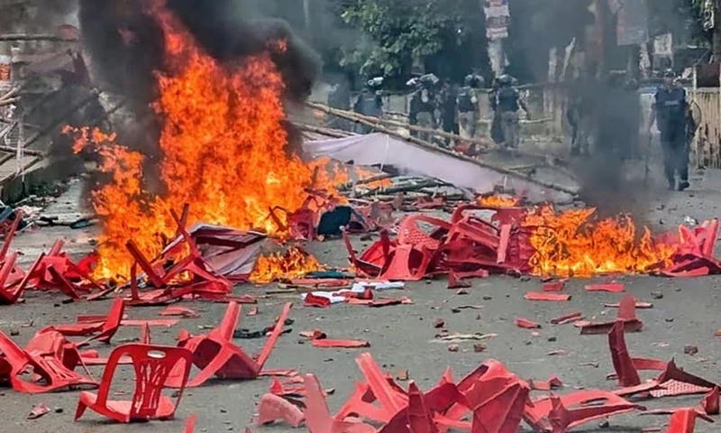 Three killed in Bangladesh clashes