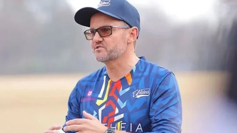 Collapse after collapse: Should Mike Hesson be blamed?