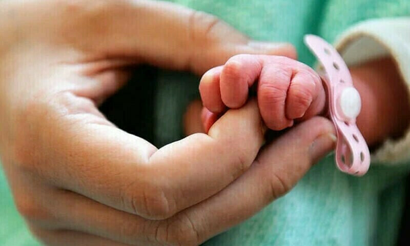 Karachi: Mother who gave birth to five babies, loses two of them