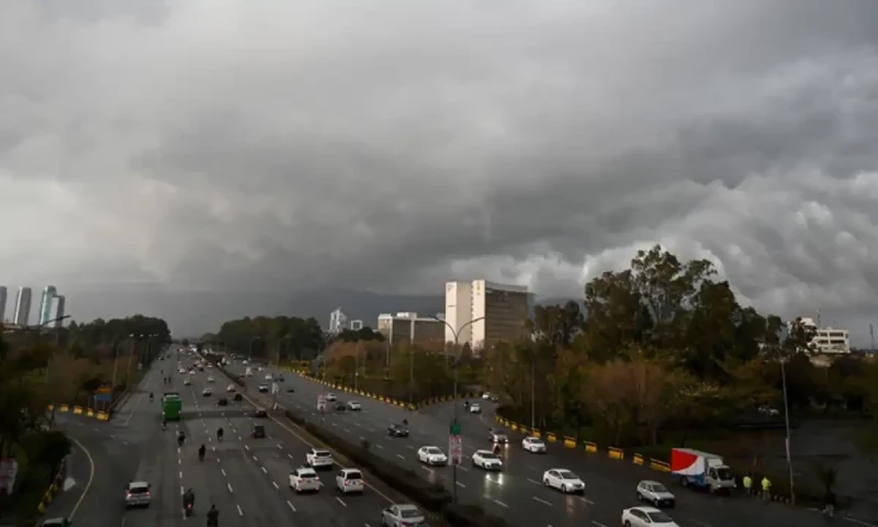 PMD forecasts rain, thundershowers on Friday; How many districts will be affected?