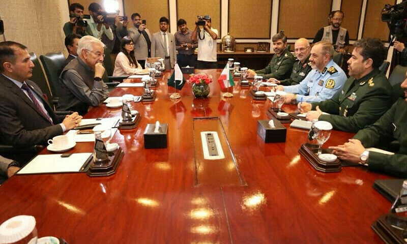 Pakistan, Iran ministers vow to deepen defence ties