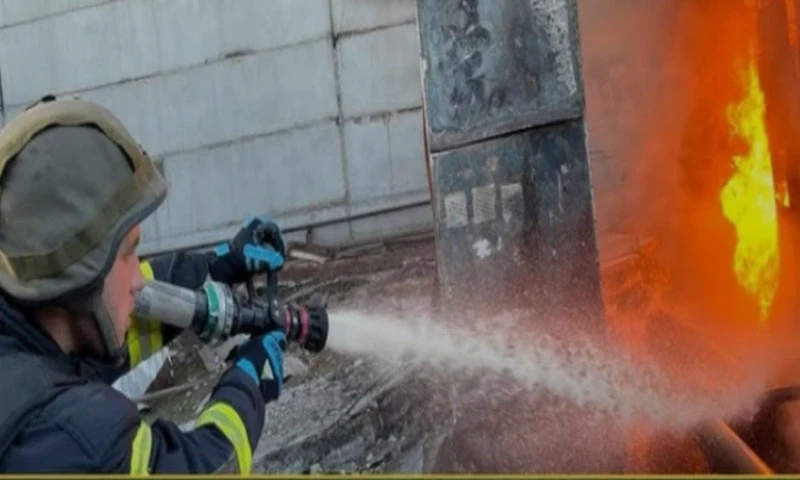 Russian forces target key Ukrainian military installations