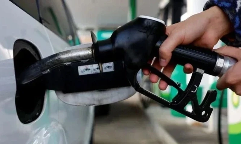 Petroleum prices set for mixed changes as global oil rates decline