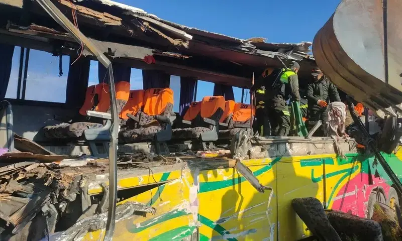 Tragic bus collision claims 76 lives of Afghan migrants returning from Iran