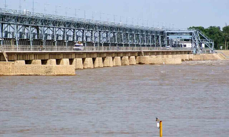 PDMA reports moderate flooding in Punjab rivers