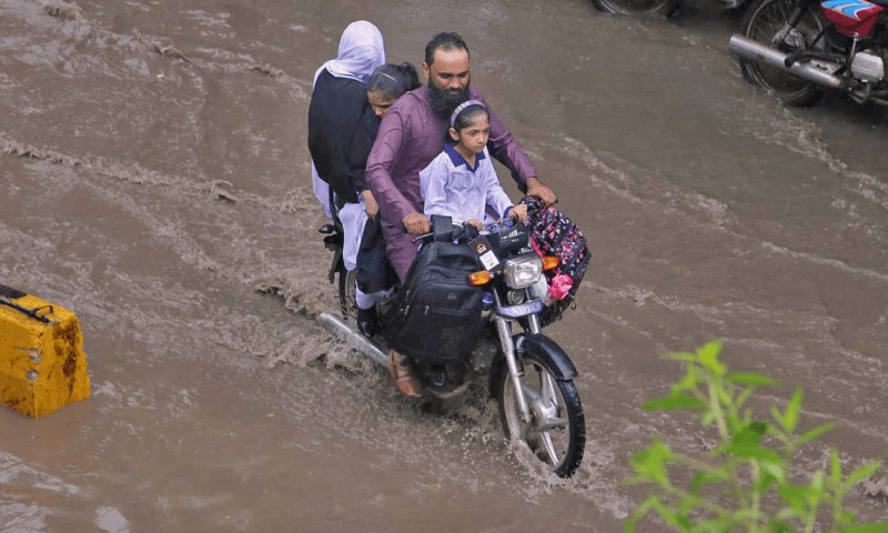 Many Karachi areas without power even after 36 hours
