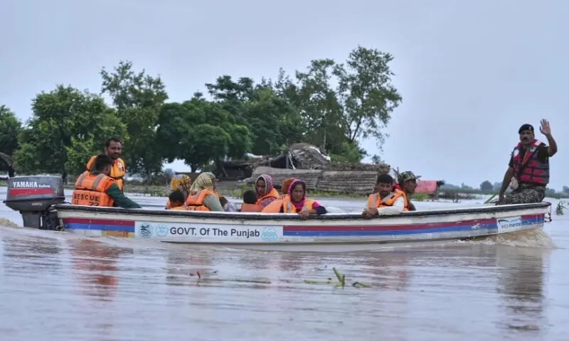 Protective embankments breached deliberately near Qadirpur as rivers swell to dangerous levels