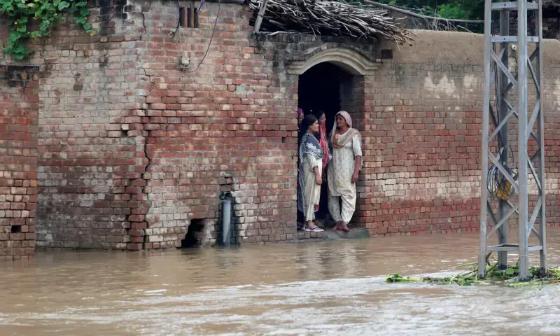 Chenab swells to dangerous level as India releases more water without warning