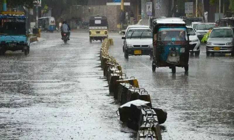 Week-long heavy rain spell expected in Karachi from this evening