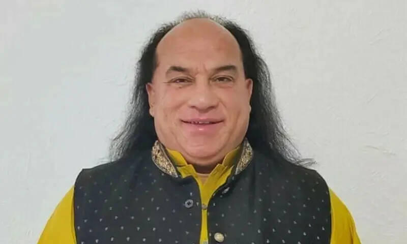 Chahat Fateh Ali Khan blames restaurant owners after being egged in Blackburn