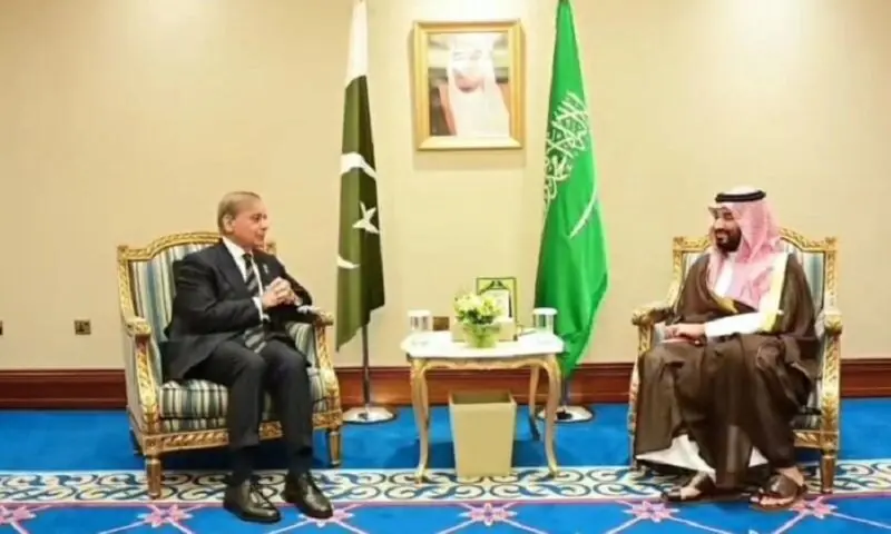 دوحہ: وزیراعظم شہباز شریف کی سعودی ولی عہد شہزادہ محمد بن سلمان سے ملاقات – Pakistan