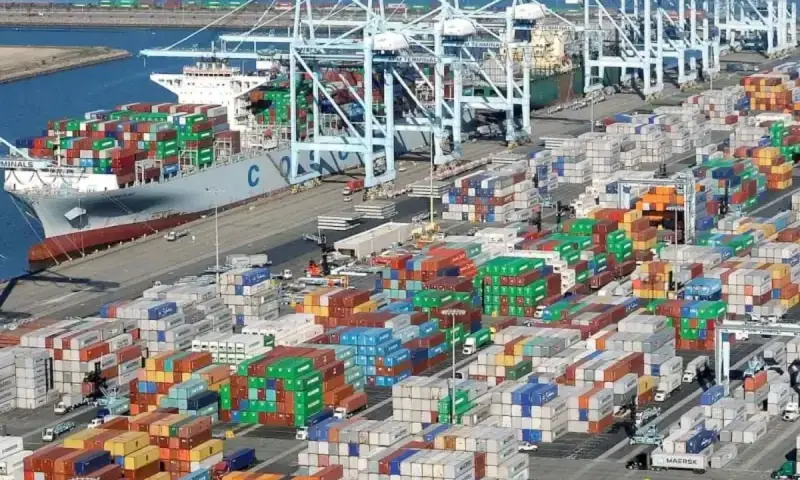 Textile exports slump in August, pushing trade deficit to $6 billion in two months