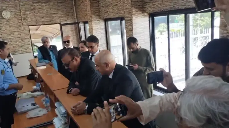 Islamabad High Court judges take legal battle to Supreme Court