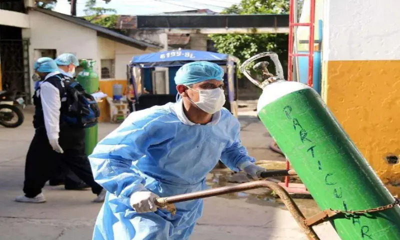Hospital staff booked for attempted murder after oxygen leak in Lahore ICU