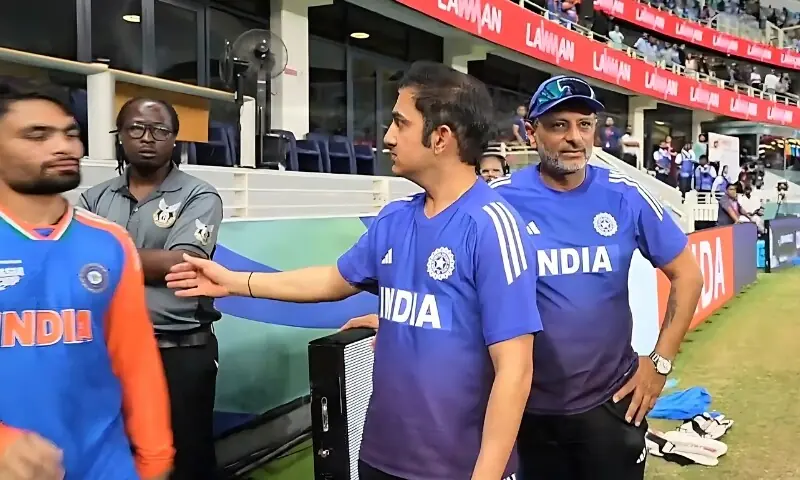 پاکستان کے خلاف میچ کے بعد گوتم گمبھیر نے بھارتی ٹیم کو میدان میں واپس کیوں بلایا؟ – Sports