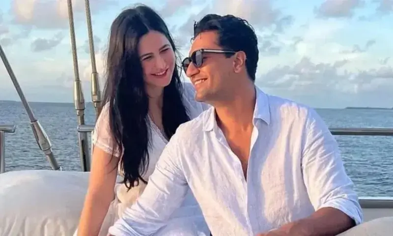 Katrina Kaif, Vicky Kaushal confirm expecting first child together