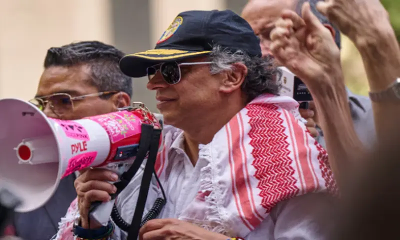 US to revoke Colombian president&rsquo;s visa over comments at pro-Palestinian gathering