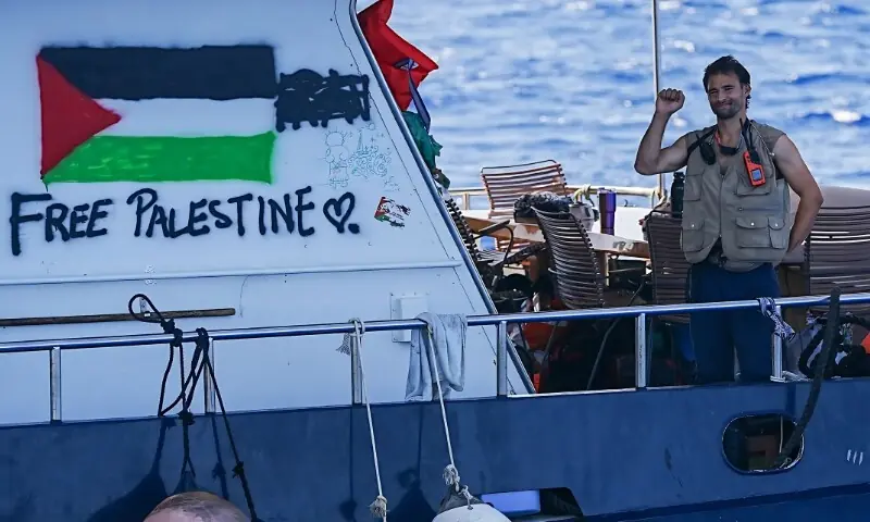 ’اسرائیلی حملے کا خدشہ‘، اٹلی کا جنگی بحری جہاز صمود فلوٹیلا کو چھوڑ گیا – World