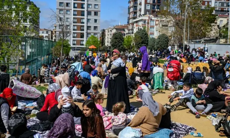 ترکیہ کے شہراستنبول میں شدید زلزلہ ،عمارتیں لرز اٹھیں – World