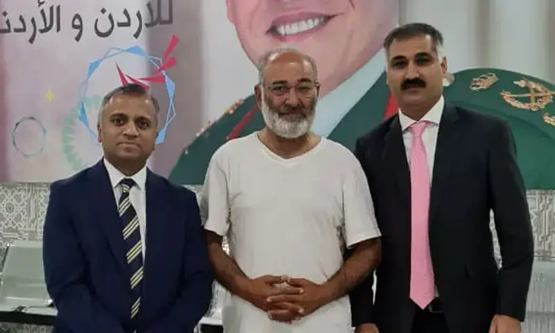 Former senator Mushtaq Ahmad released from Israeli custody