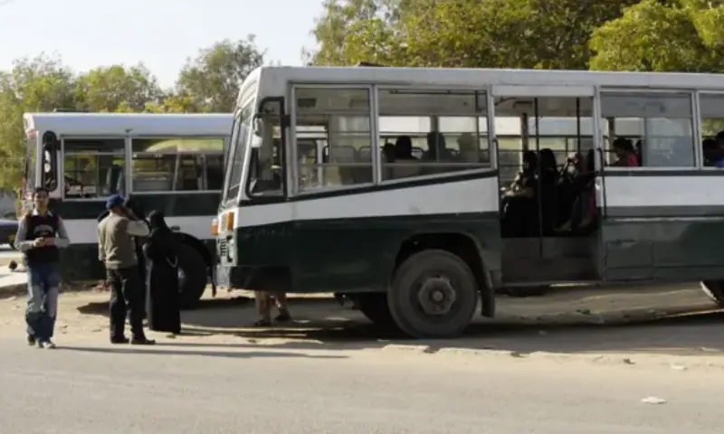 جامعہ کراچی میں طالبہ بس پوائنٹ کی زد میں آکر جاں بحق – Pakistan