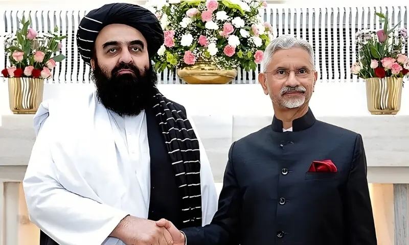 نئی دہلی میں طالبان ملاقات کے دوران جھنڈے غائب، بھارت کے سفارتی آداب پر سوال اٹھ گئے – World