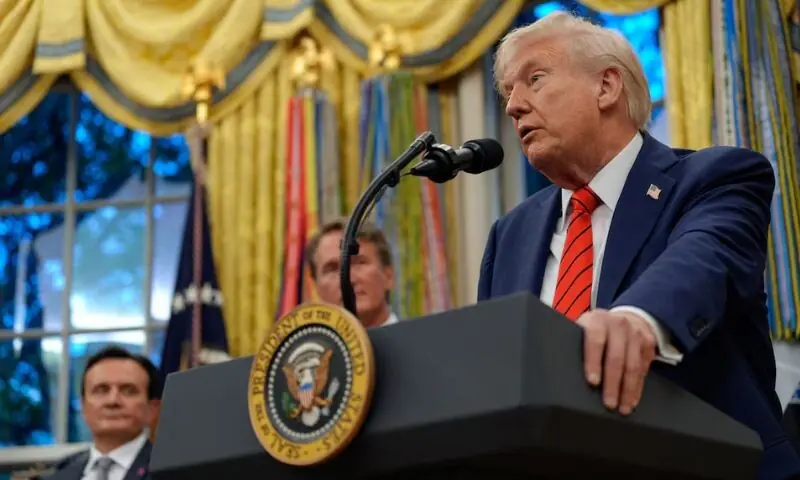 صدر ٹرمپ نے ہزاروں سرکاری ملازمین کو فارغ کر دیا – World