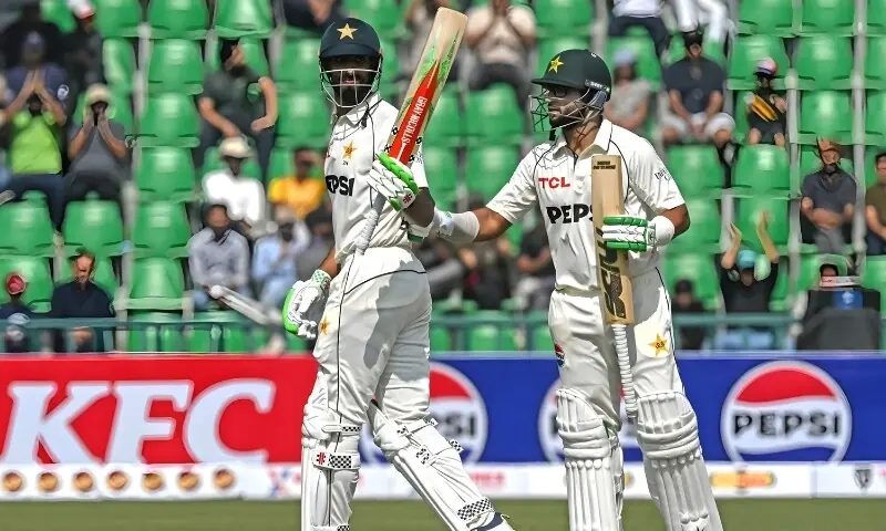 لاہور ٹیسٹ کا پہلا روز بلے بازوں کے نام: پاکستان نے جنوبی افریقا کے خلاف 5 وکٹوں پر 313 رنز بنالیے – Sports