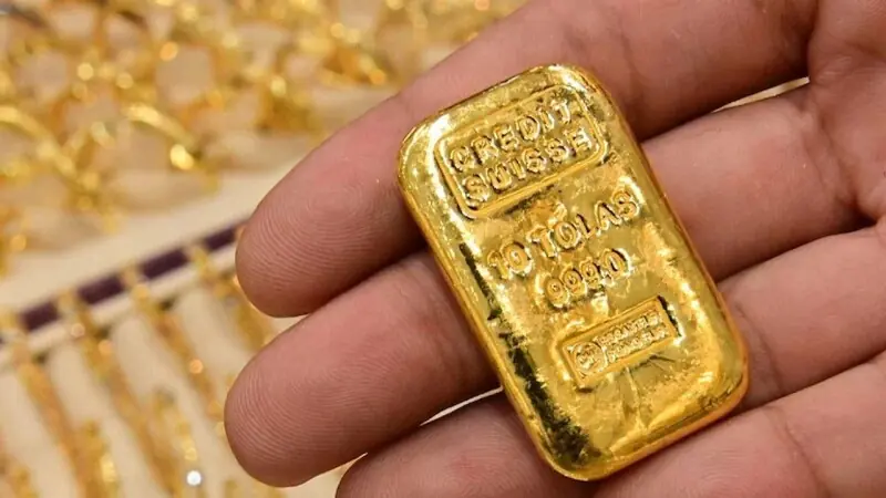 پاکستان میں سونے کی قیمت نئی بلند ترین سطح پر پہنچ گئی، فی تولہ مزید 5 ہزار 500 روپے مہنگا
