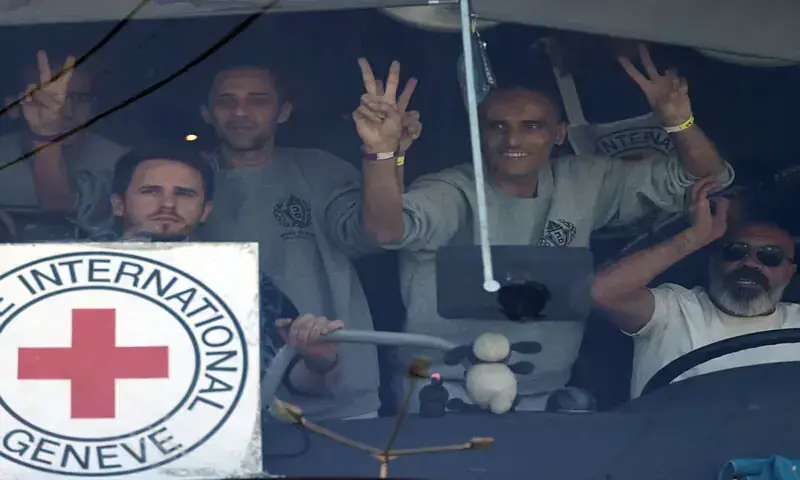 غزہ امن معاہدہ: 20 اسرائیلی یرغمالیوں کی رہائی، لگ بھگ دو ہزار فلسطینی قیدی بھی وطن واپس – World