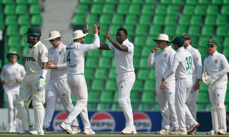 Pakistan set South Africa 277-run target in first Test at Gaddafi Stadium