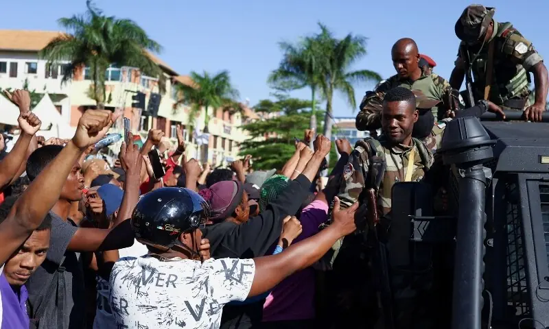 مڈگاسکر میں جین زی احتجاج کے بعد صدر ملک سے فرار، فوج نے کنٹرول سنبھال لیا – World