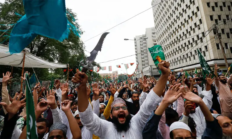 نو سالوں میں ٹی ایل پی احتجاج سے نقصانات، ’انتہا پسند جماعت‘ پر پابندی کا فیصلہ – Pakistan